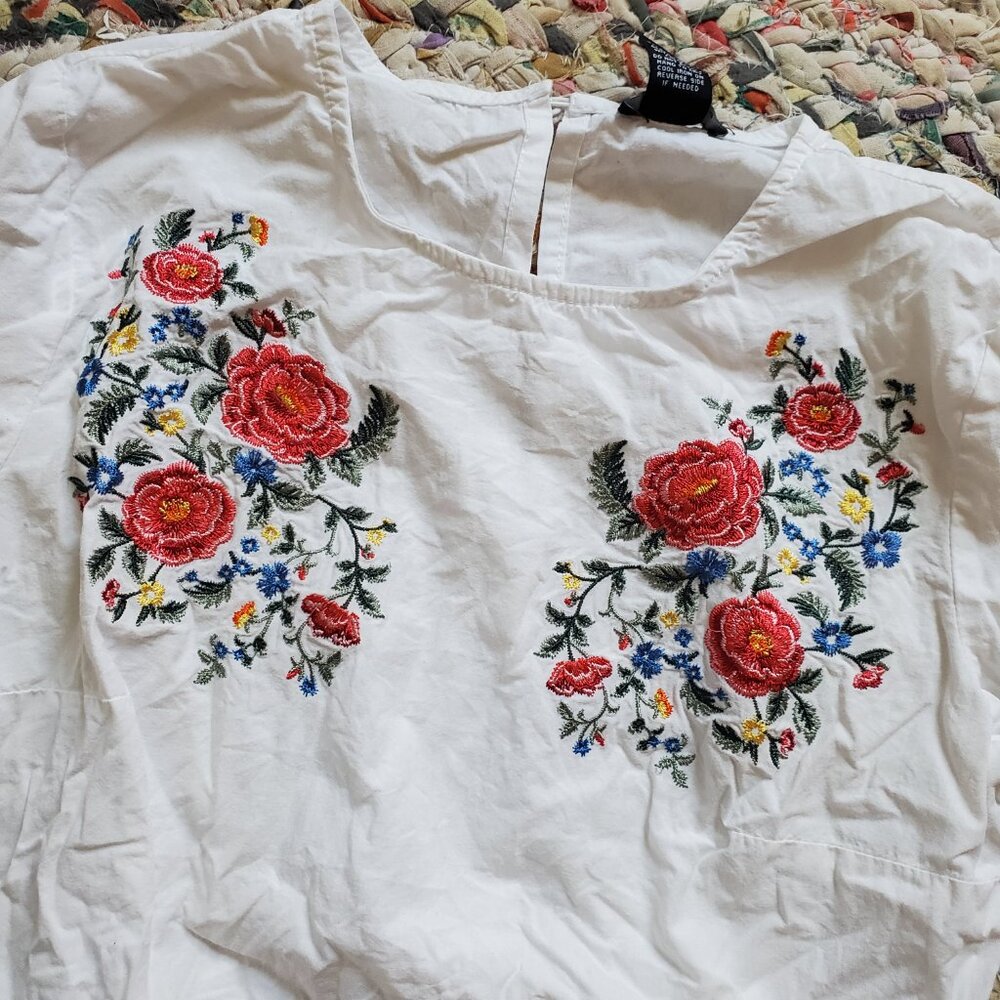 Rue 21 cottage core floral top XS cotton - Picture 3 of 5